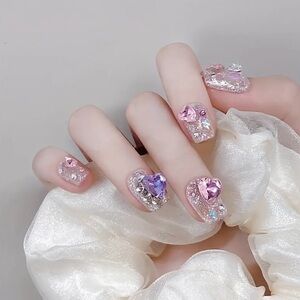 24pcs Pinkish Heart Rhinestone Glossy Short
Square Fake Nails